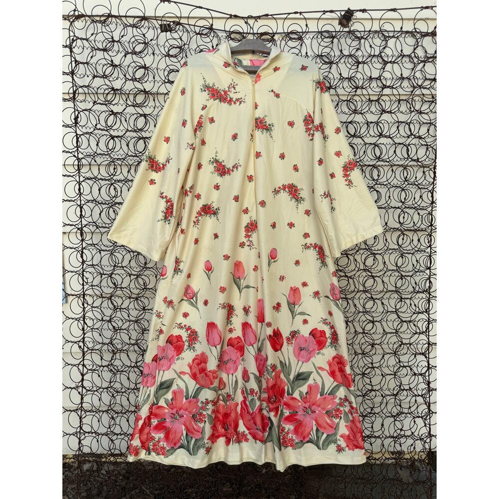 Vintage 70s NPC Fashions Nightgown House Dress Buttercream Red Orange Tulip Iris